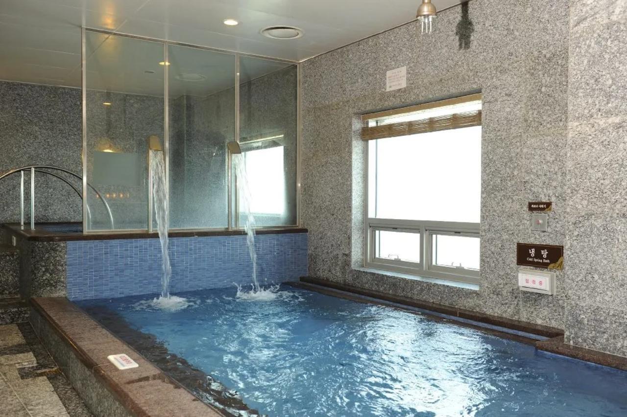 Hotel Pineridge Sokcho Esterno foto