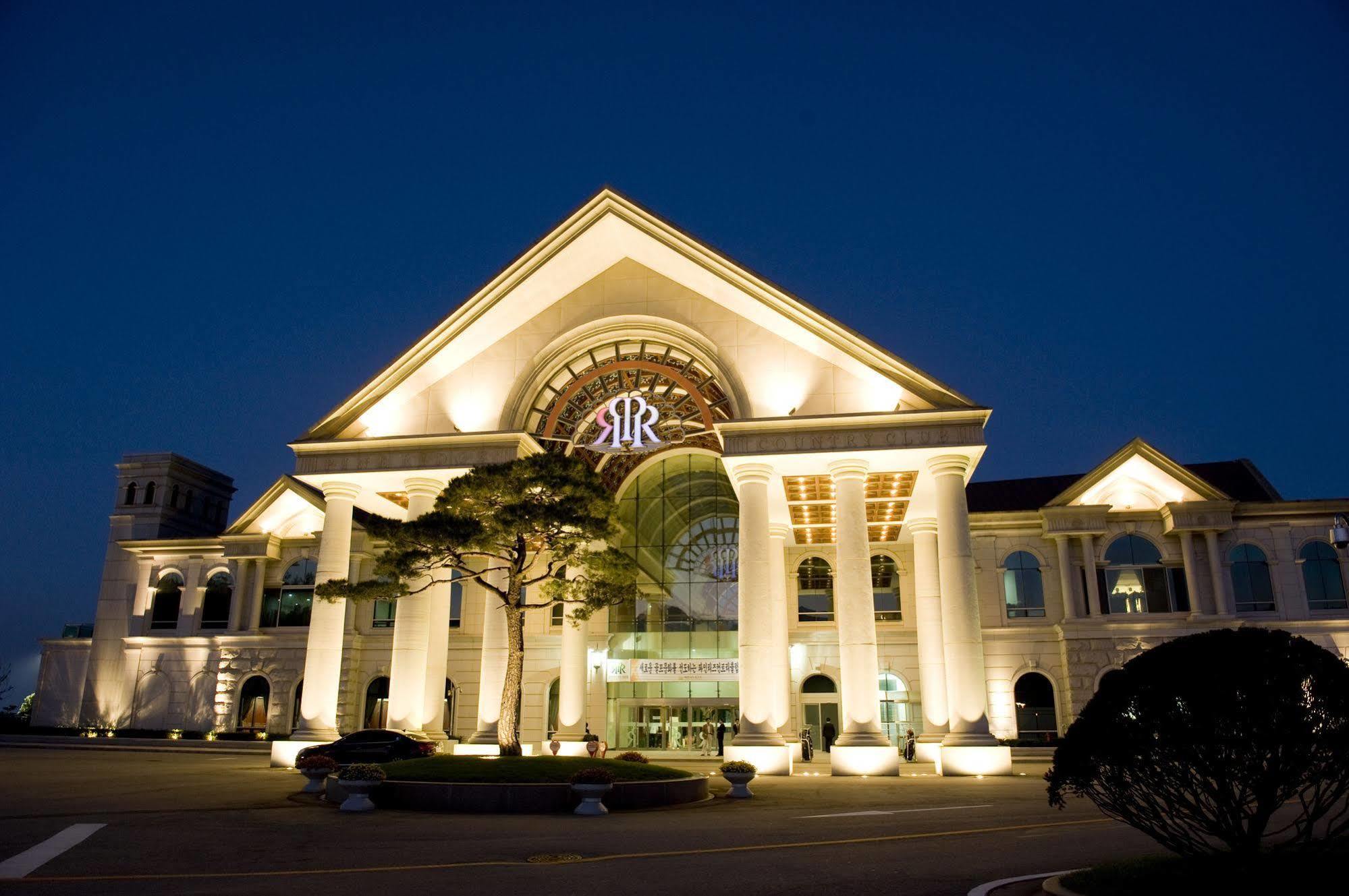 Hotel Pineridge Sokcho Esterno foto