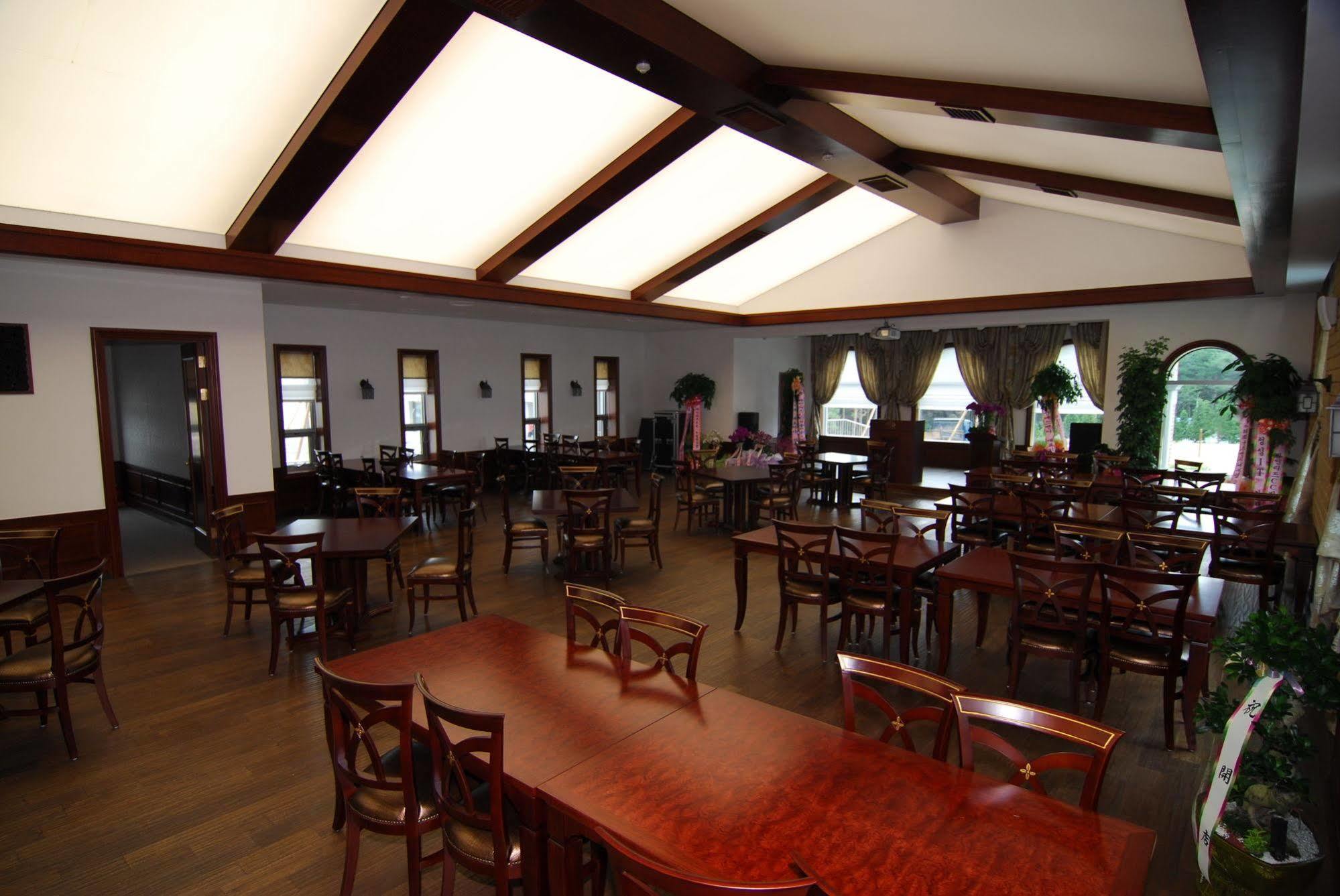 Hotel Pineridge Sokcho Esterno foto