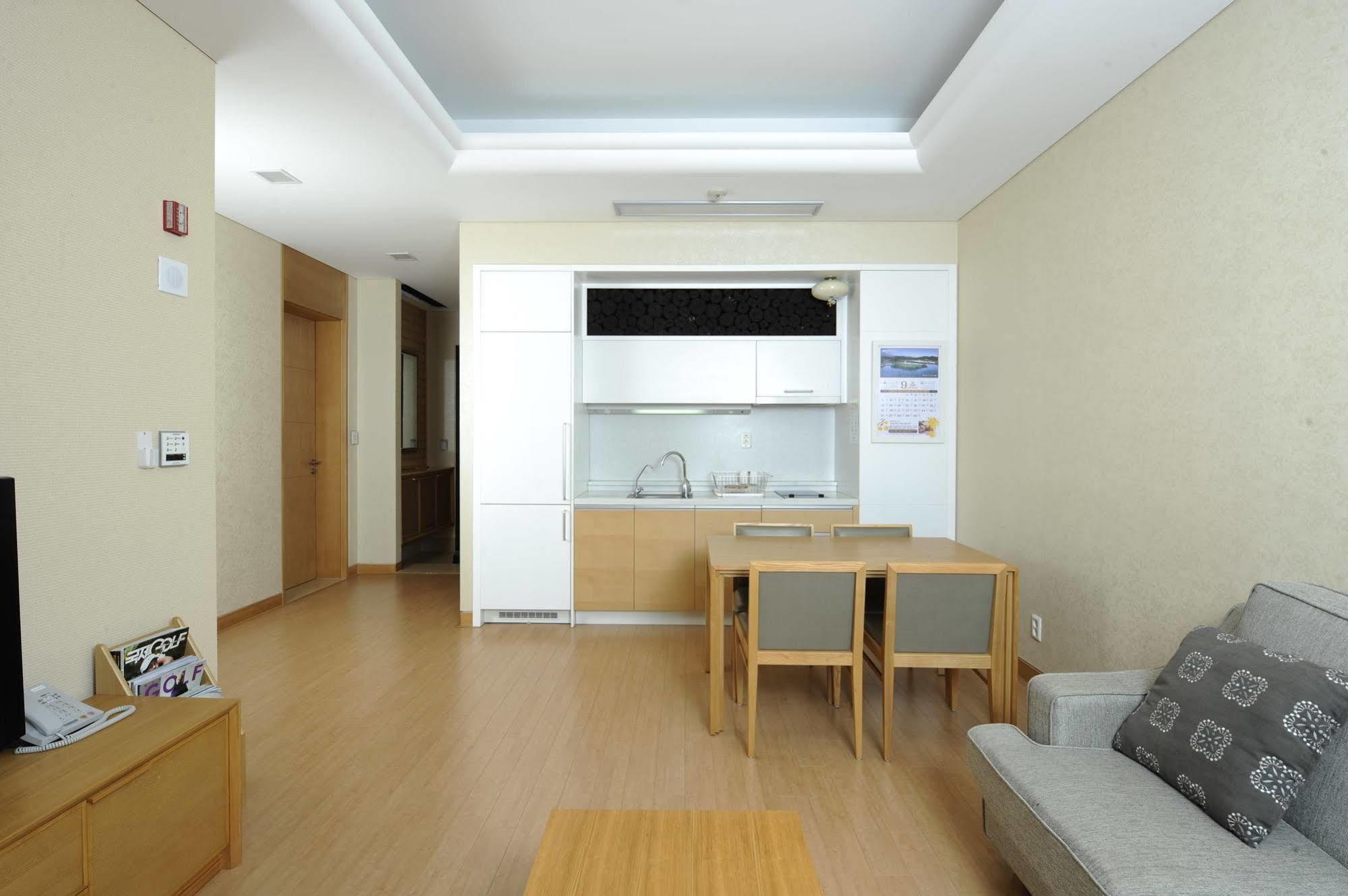 Hotel Pineridge Sokcho Esterno foto