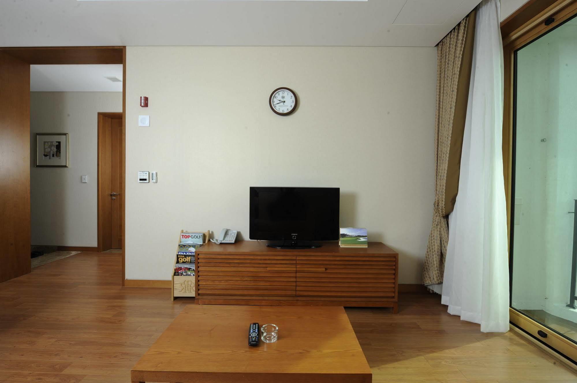 Hotel Pineridge Sokcho Esterno foto