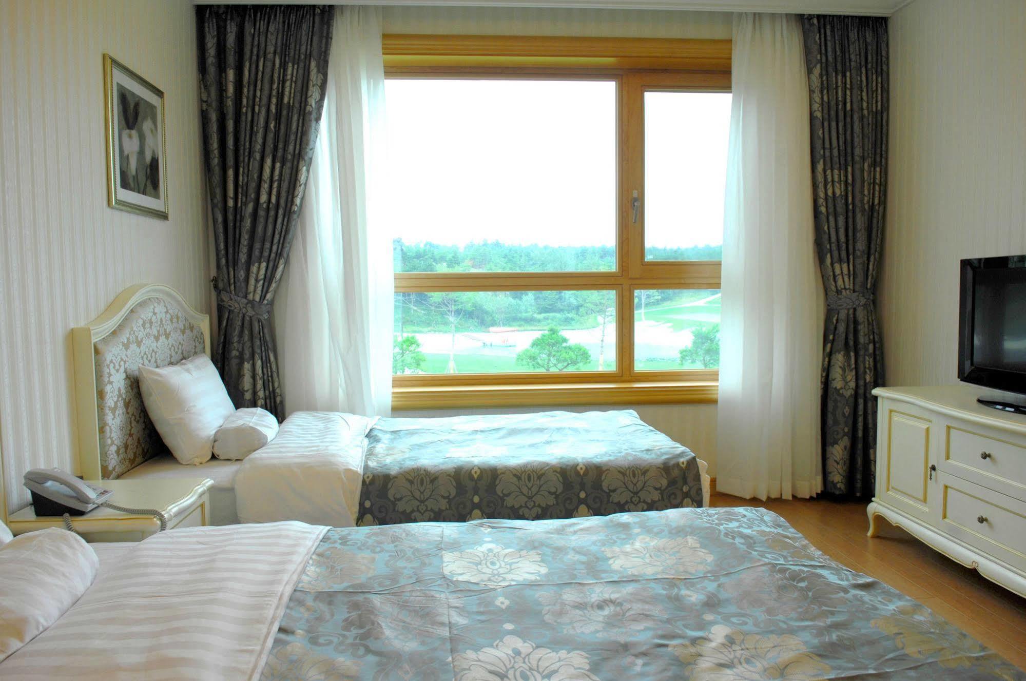 Hotel Pineridge Sokcho Esterno foto