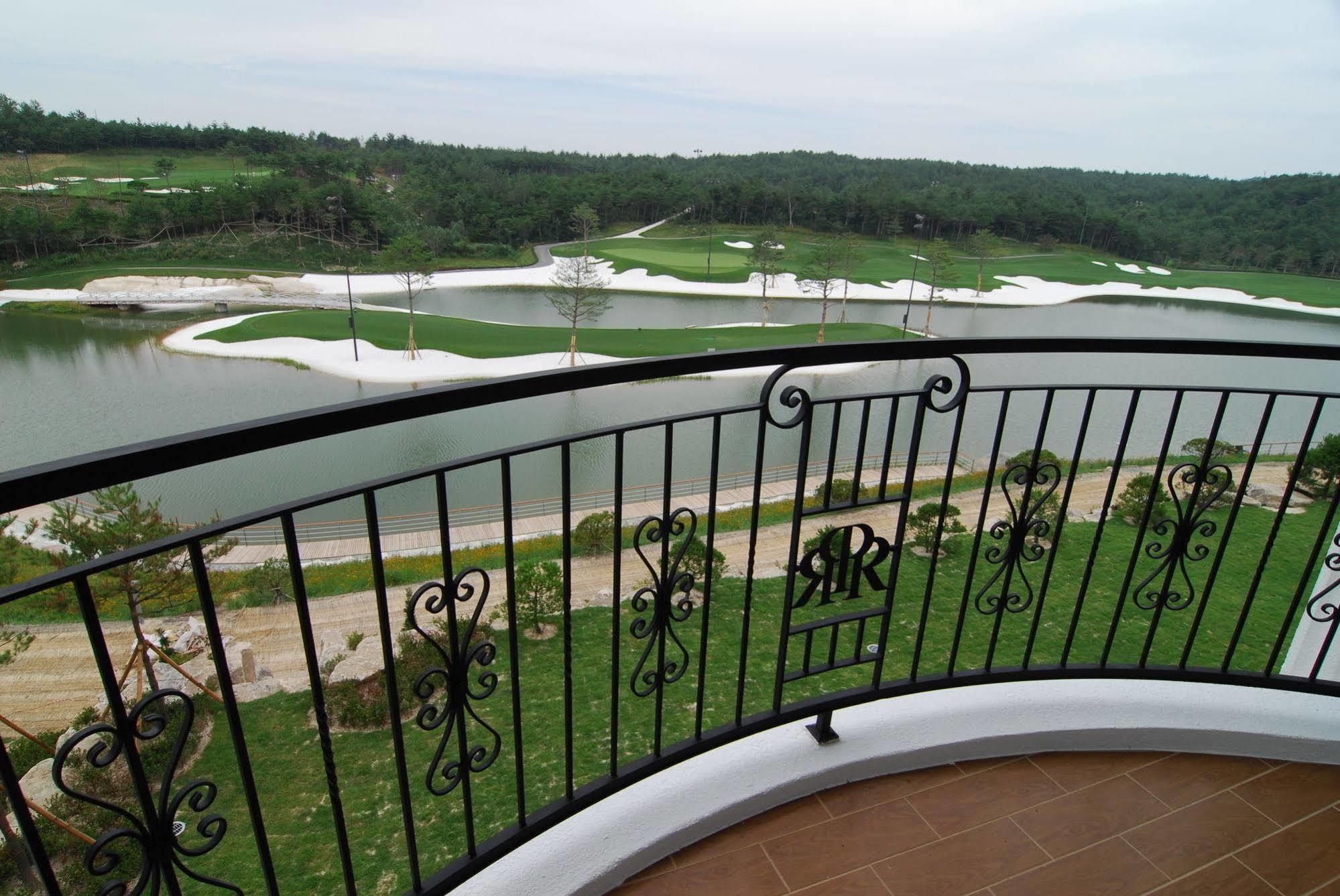 Hotel Pineridge Sokcho Esterno foto